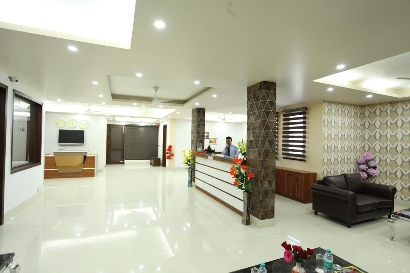 Hotel Hc Grand 뉴델리 외부 사진