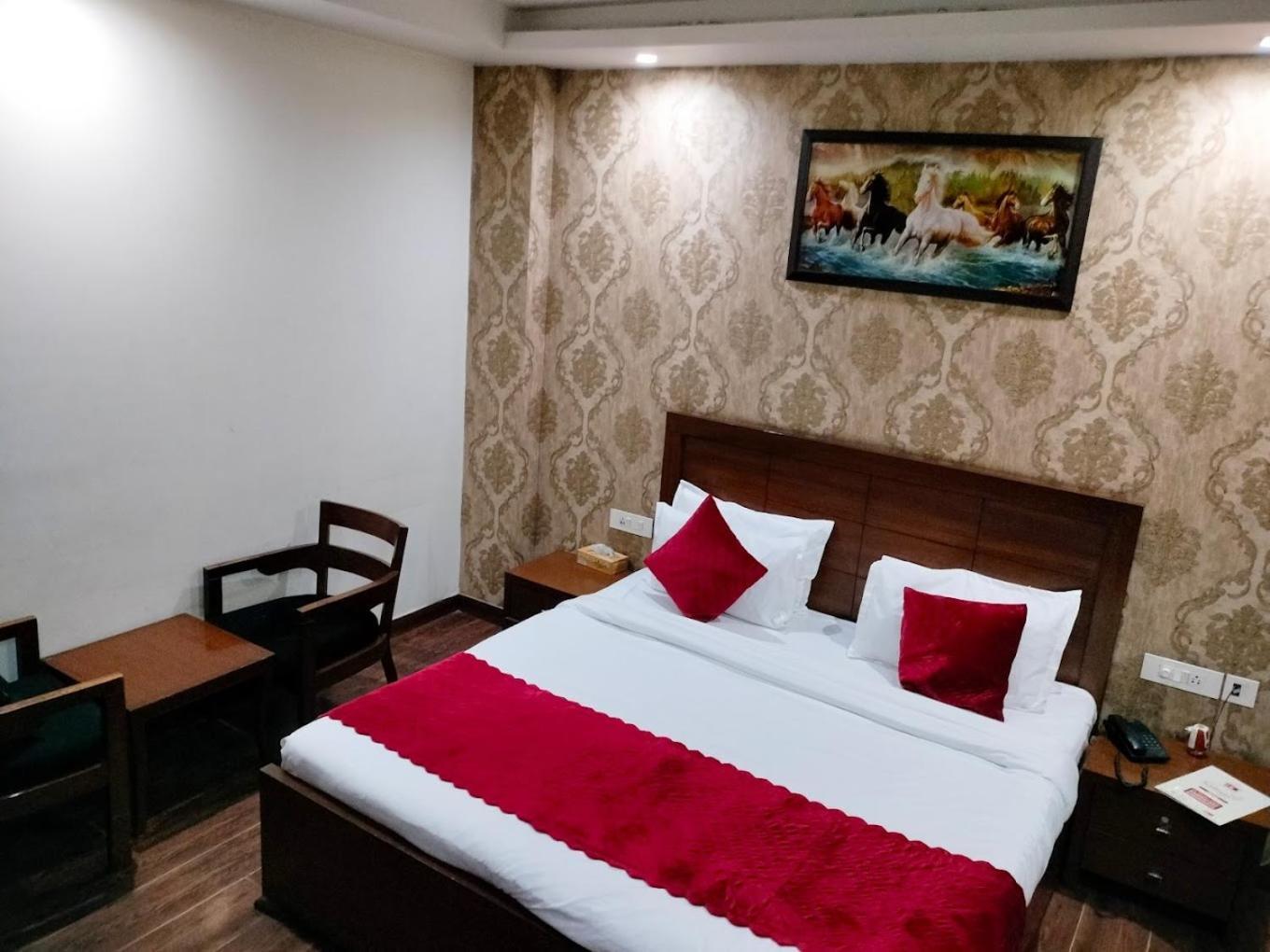 Hotel Hc Grand 뉴델리 외부 사진