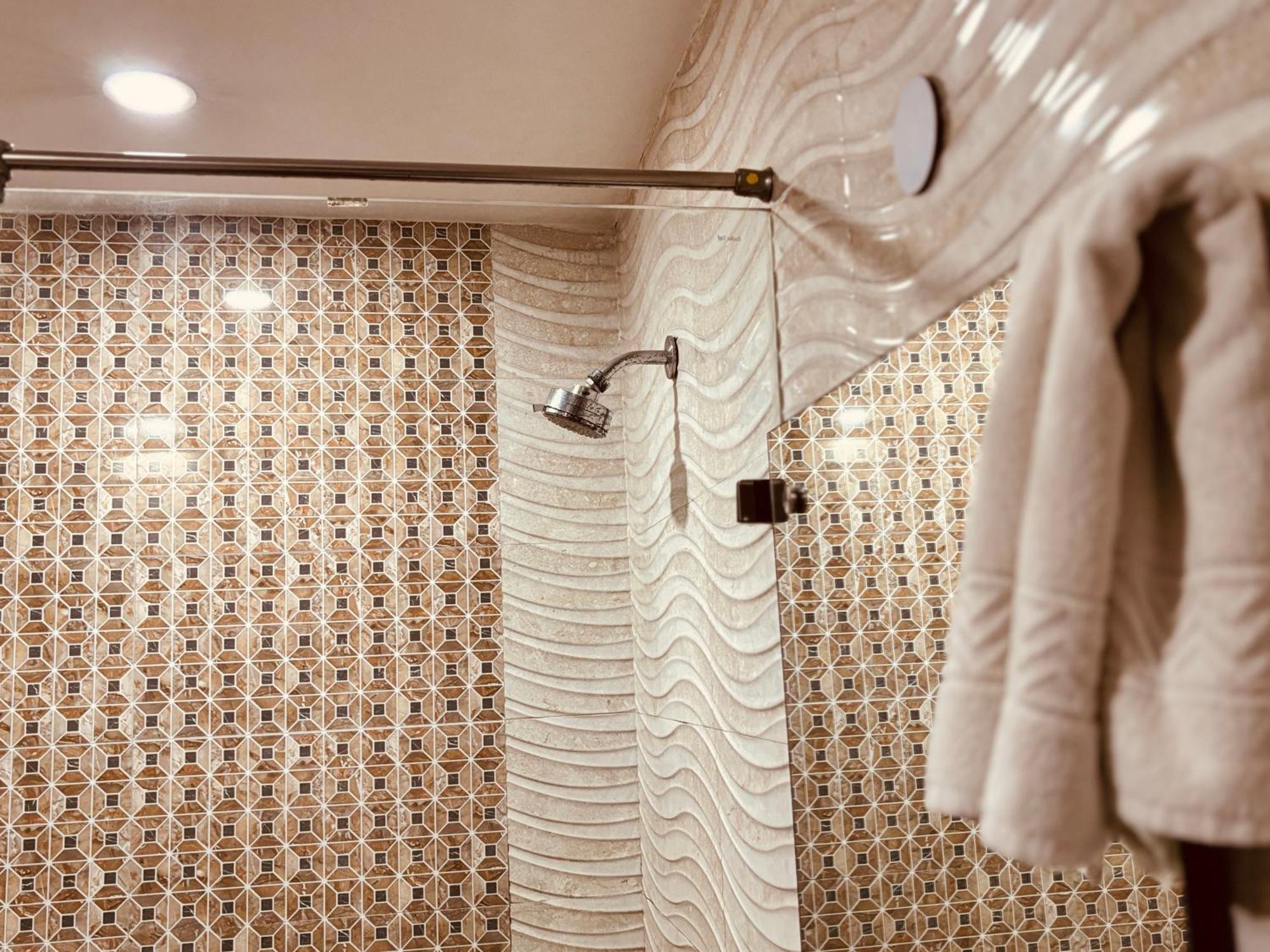 Hotel Hc Grand 뉴델리 외부 사진