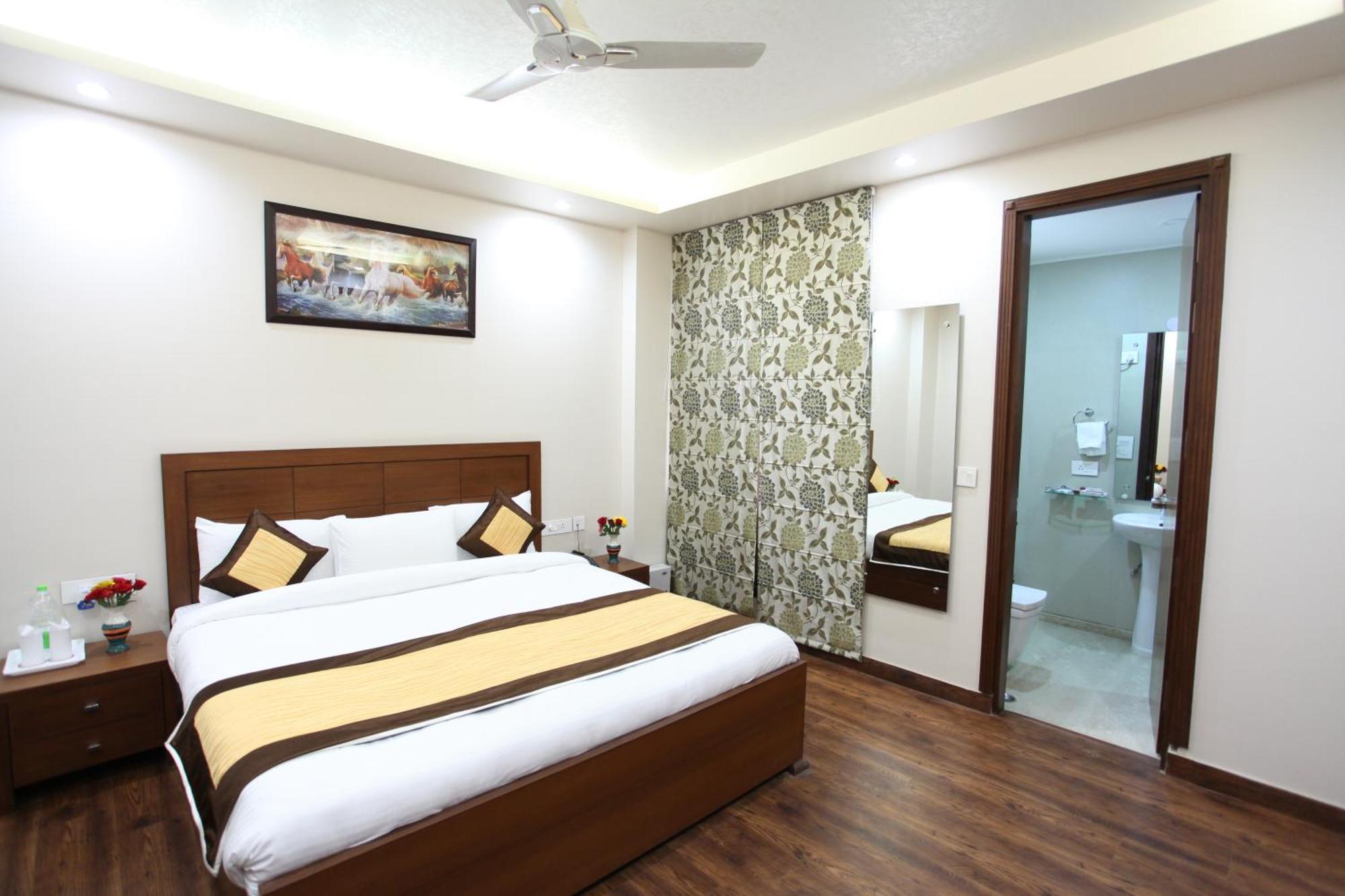 Hotel Hc Grand 뉴델리 외부 사진