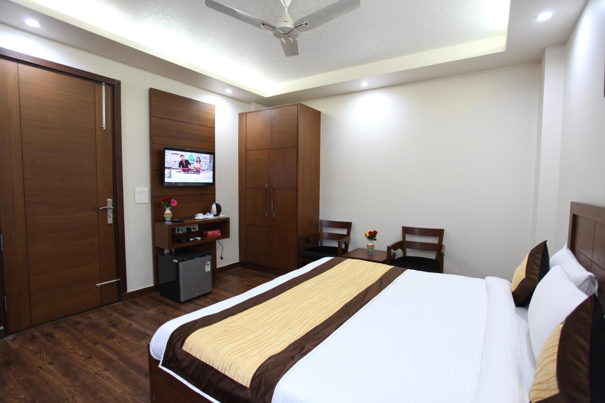Hotel Hc Grand 뉴델리 외부 사진