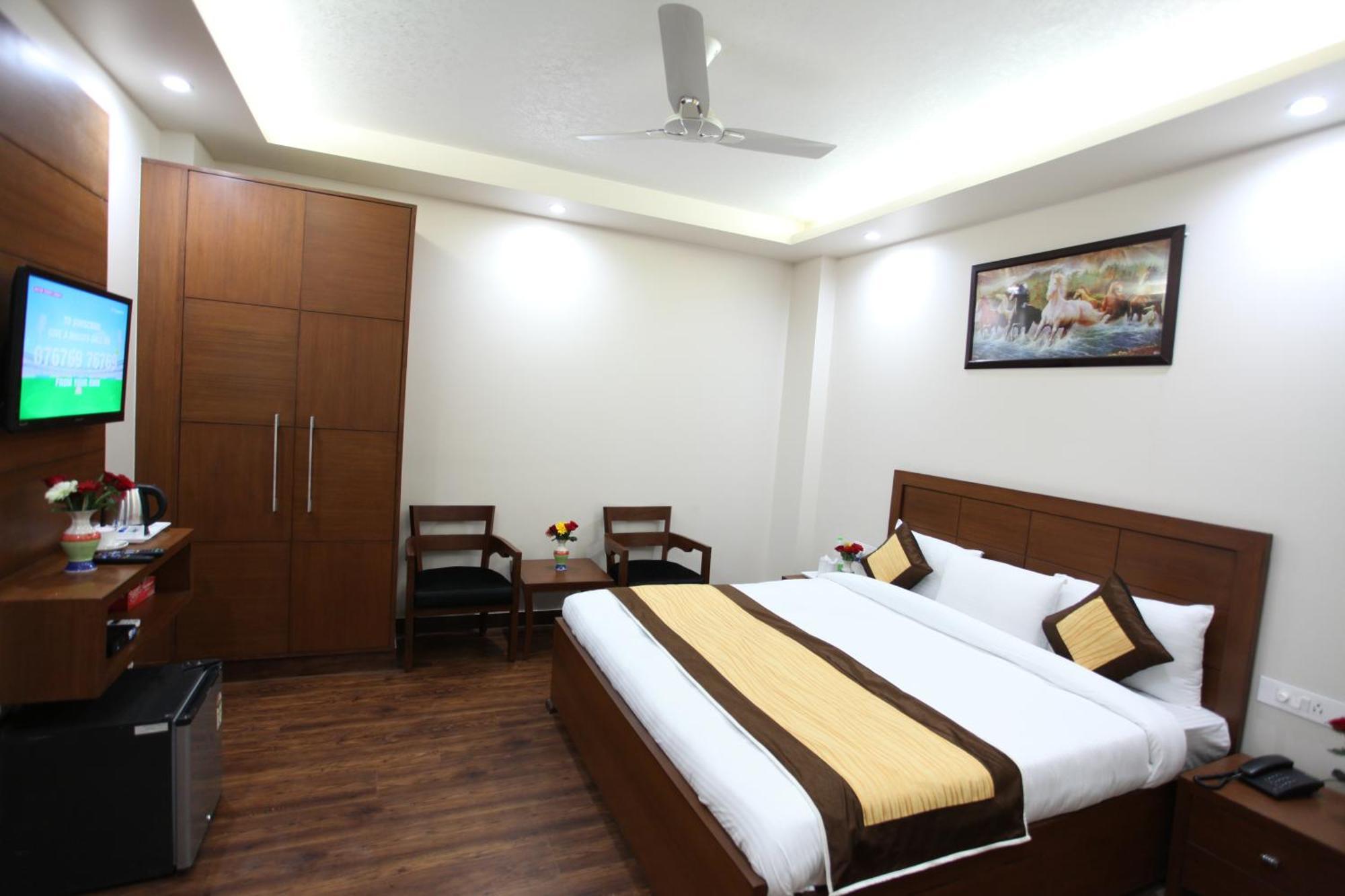Hotel Hc Grand 뉴델리 외부 사진